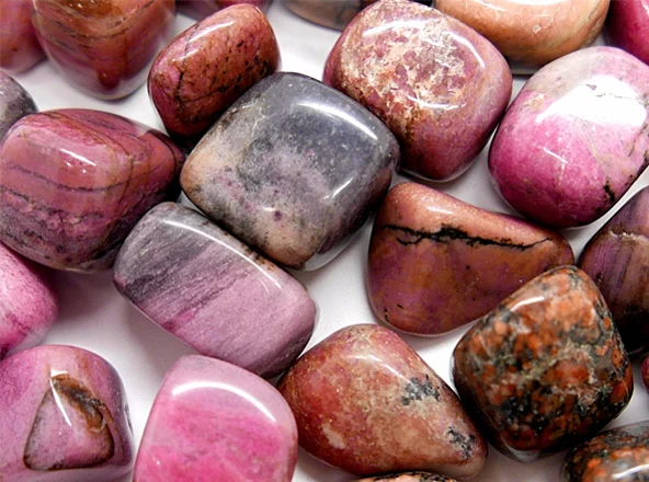 Cristales para el amor, la prosperidad y la protección 4 rodonita