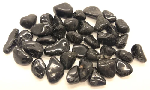 Turmalina negra — piedra de protección y limpieza energética