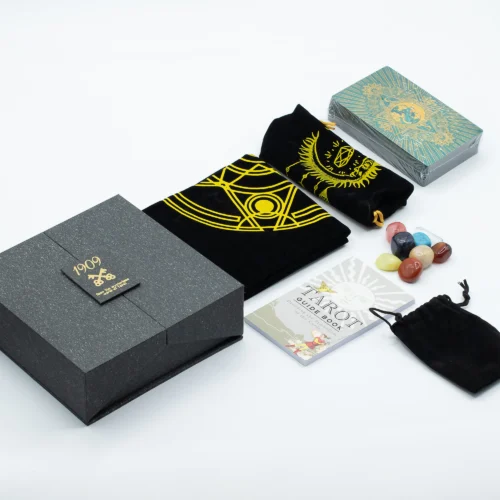 set de cartas del tarot en lamina de oro con tapete y piedras