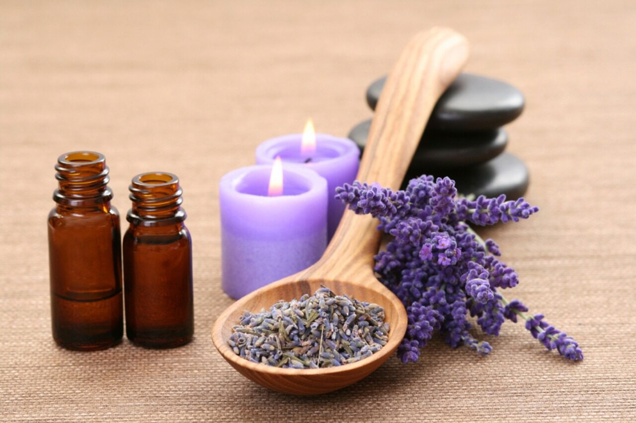 Cómo usar aceites esenciales en aromaterapia en casa