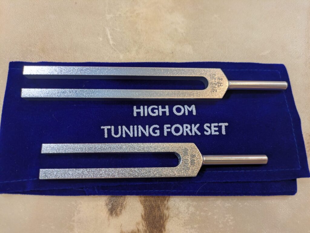 Set de diapasones High Om para meditación y armonización