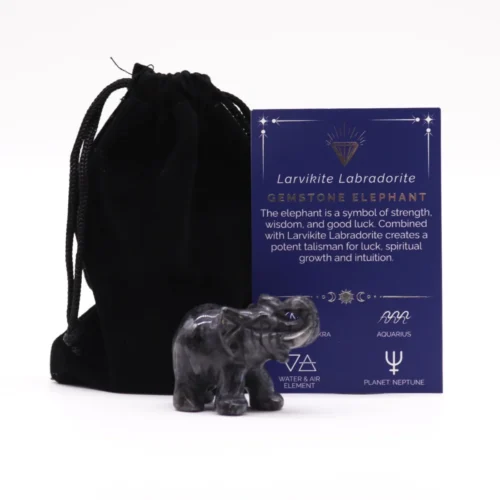 Elefante de la suerte labradorita tallado en piedra natural con destellos iridiscentes