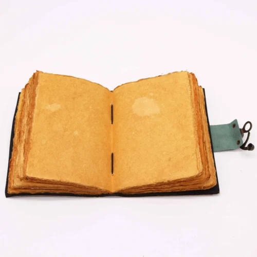 Cuaderno de cuero fases de la luna con cubierta decorada con las fases lunares