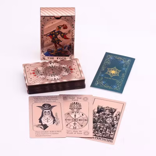 Tarot lámina de oro rosada con fases lunares sobre fondo claro